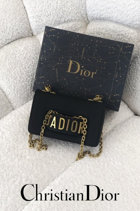 شنطة - Dior Mini / شامل علبة الشركة